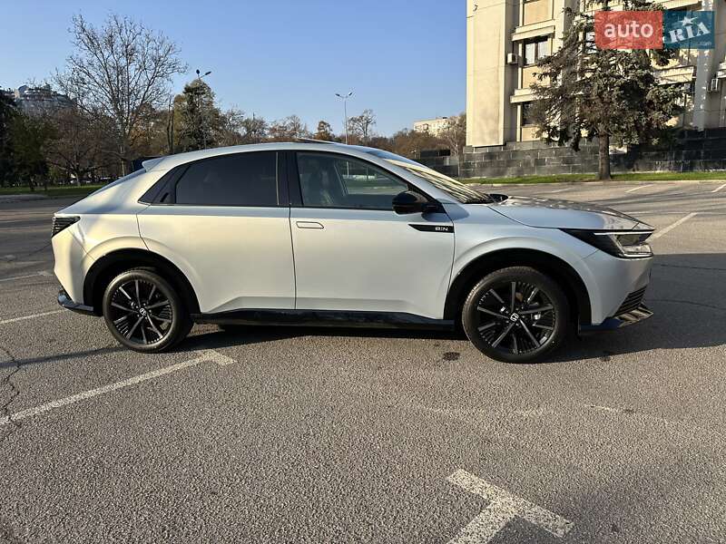 Внедорожник / Кроссовер Honda e:NP2 2025 в Одессе