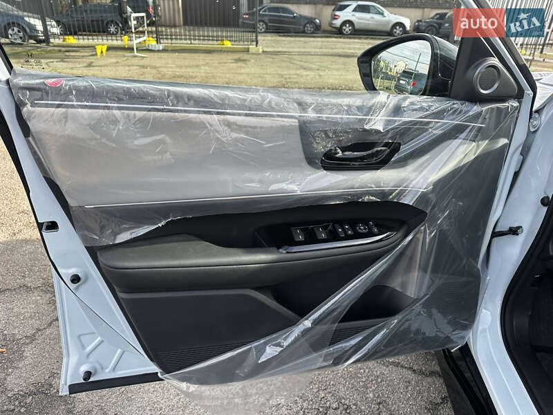 Внедорожник / Кроссовер Honda e:NS2 2025 в Киеве