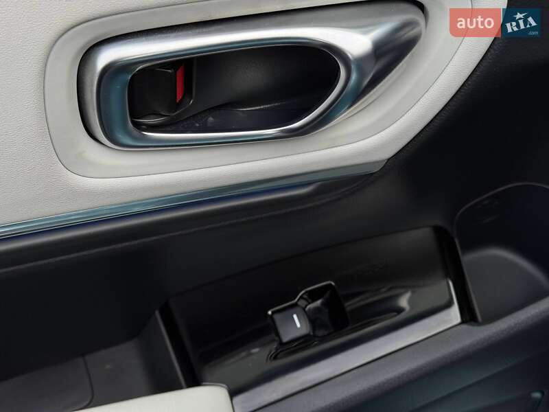 Внедорожник / Кроссовер Honda e:Ny1 2023 в Ровно