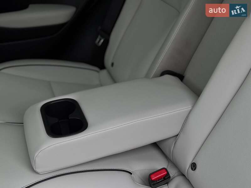 Внедорожник / Кроссовер Honda e:Ny1 2023 в Ровно