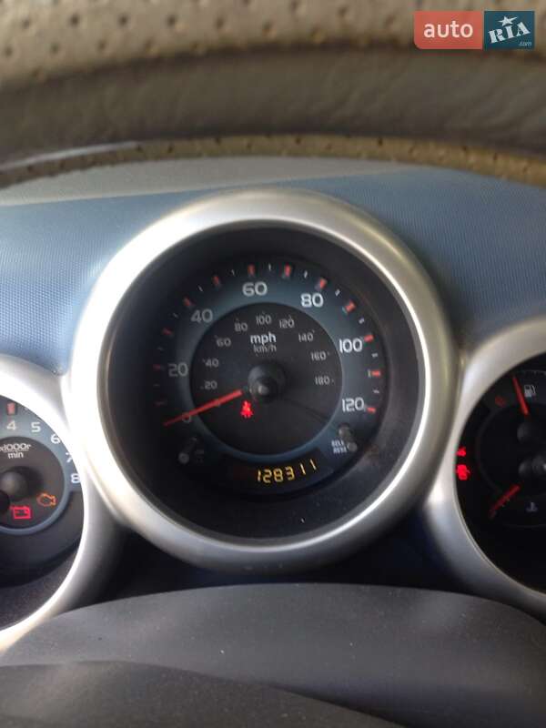 Позашляховик / Кросовер Honda Element 2004 в Львові