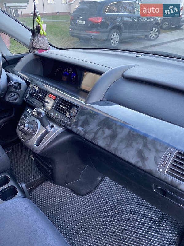 Минивэн Honda Elysion 2010 в Херсоне