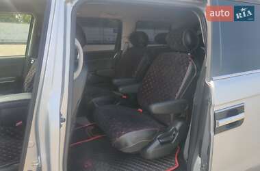 Минивэн Honda Elysion 2012 в 