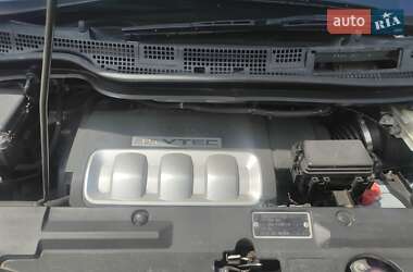 Минивэн Honda Elysion 2012 в 