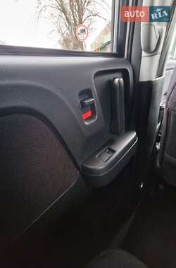 Минивэн Honda Elysion 2009 в 