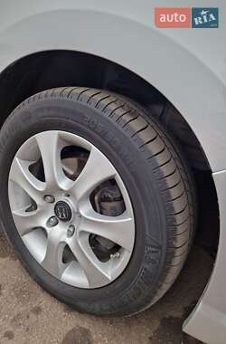Минивэн Honda Elysion 2009 в 