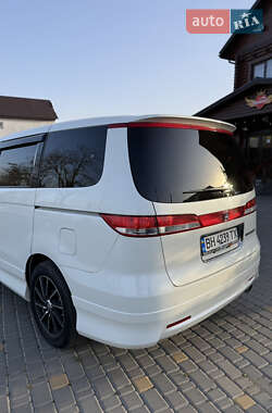 Минивэн Honda Elysion 2011 в 