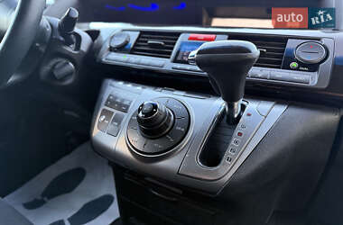 Минивэн Honda Elysion 2011 в 