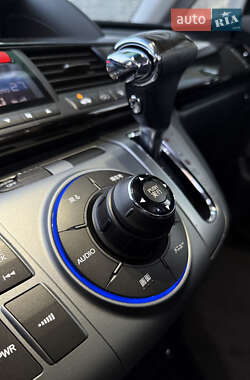 Минивэн Honda Elysion 2011 в 