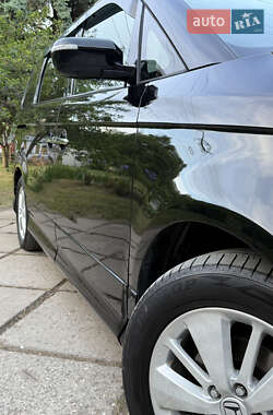 Минивэн Honda Elysion 2012 в 