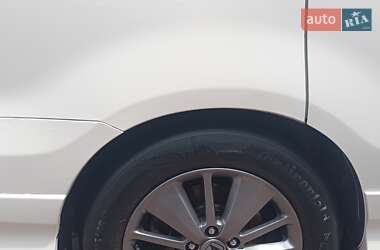 Мінівен Honda Elysion 2011 в 