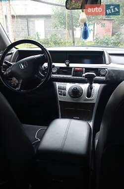 Мінівен Honda Elysion 2011 в 