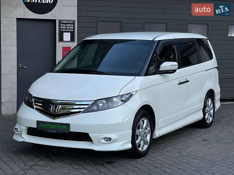 Honda Elysion 2011