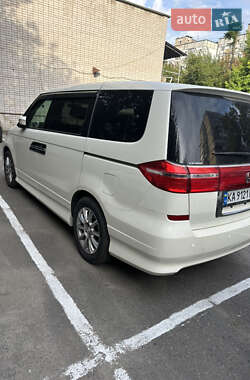 Минивэн Honda Elysion 2011 в 