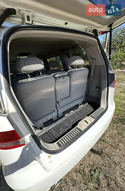 Минивэн Honda Elysion 2004 в 