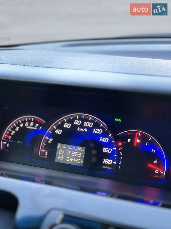 Минивэн Honda Elysion 2012 в Николаеве