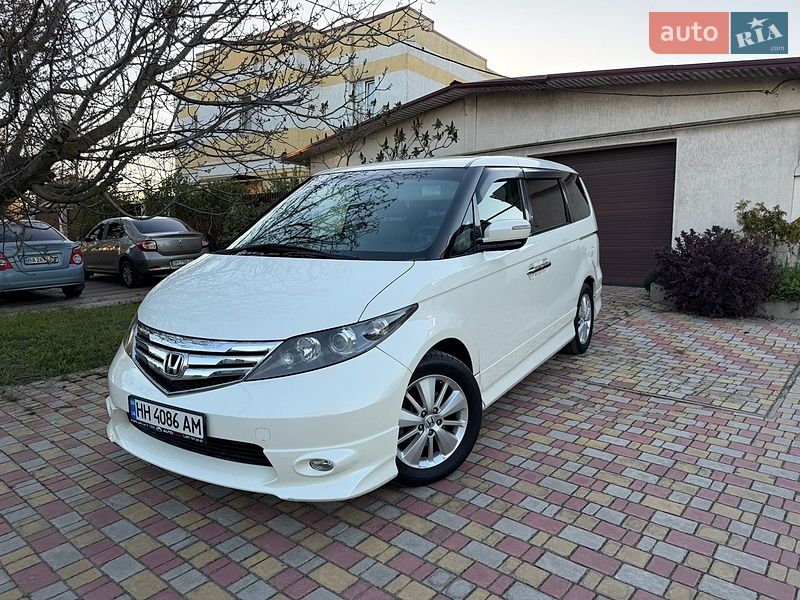 Honda Elysion 2012