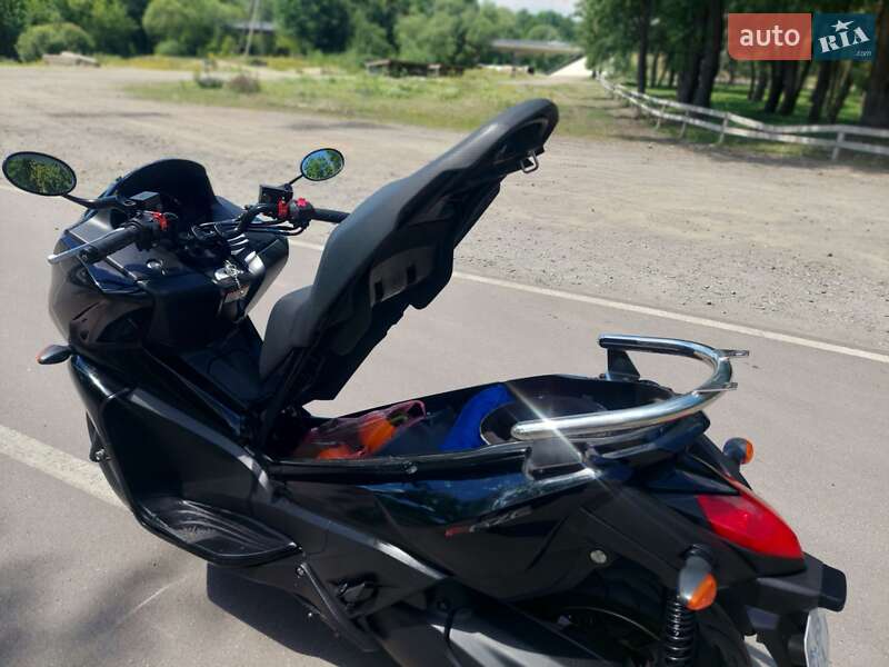 Макси-скутер Honda Faze 250 2011 в Малине