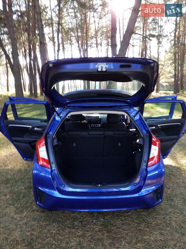 Хэтчбек Honda Fit 2016 в Славуте