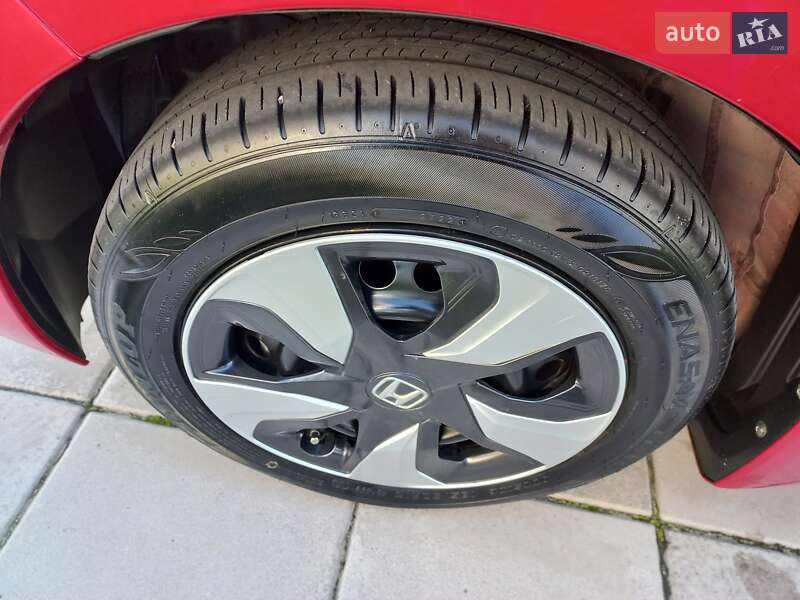 Хетчбек Honda Fit 2016 в Києві