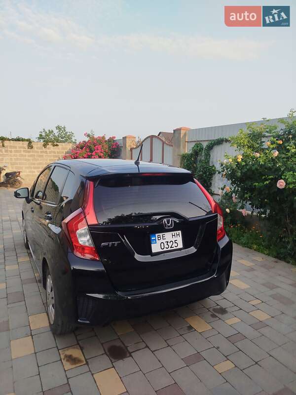 Хэтчбек Honda Fit 2017 в Николаеве