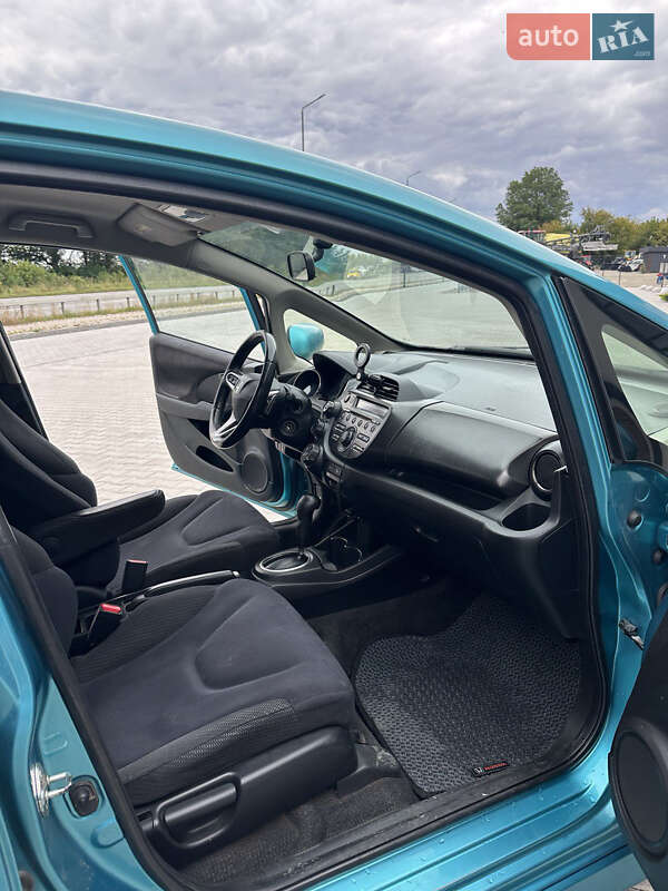 Хетчбек Honda Fit 2013 в Тернополі фото 10 Хетчбек Honda Fit 2013 в Тернополі
