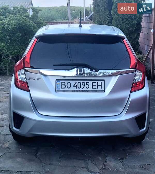 Хэтчбек Honda Fit 2016 в Виннице