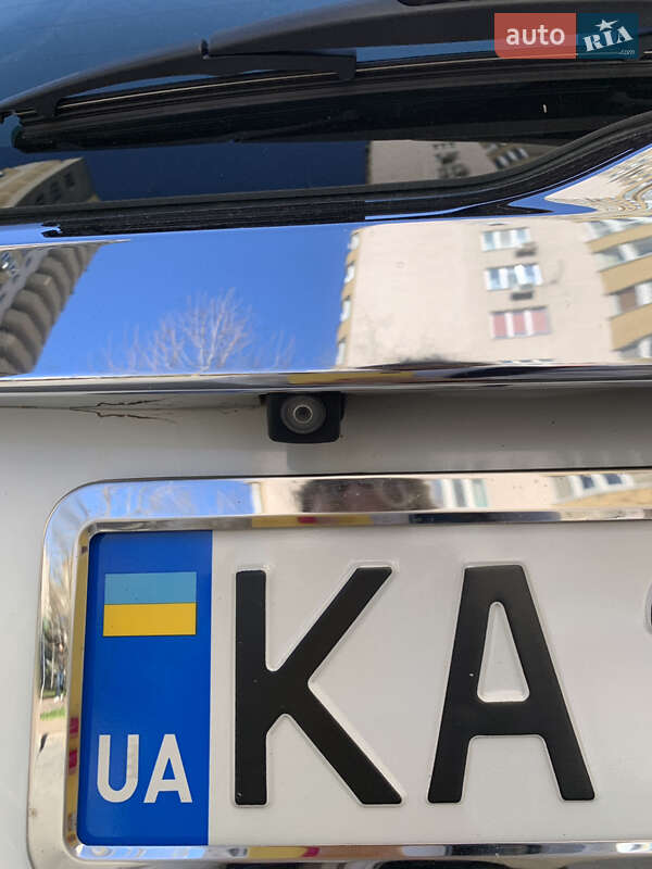 Хэтчбек Honda Fit 2016 в Киеве