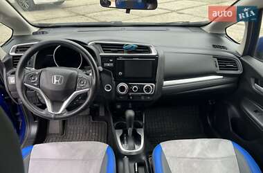 Хэтчбек Honda Fit 2017 в 
