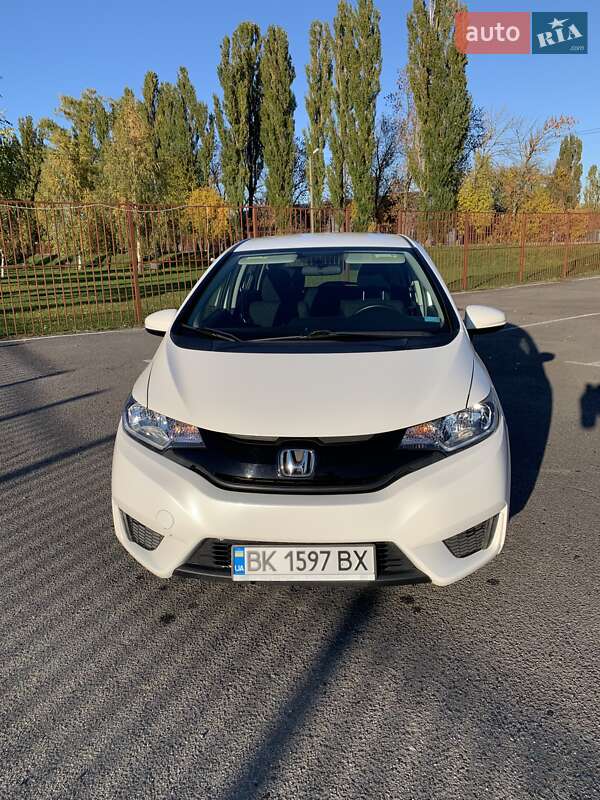 Хэтчбек Honda Fit 2016 в Луцке фото 2 Хэтчбек Honda Fit 2016 в Луцке