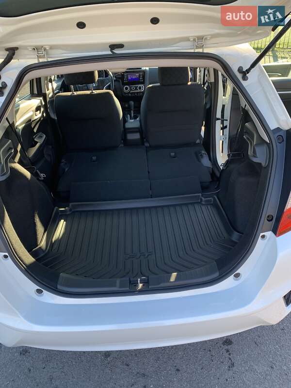 Хэтчбек Honda Fit 2016 в Луцке фото 14 Хэтчбек Honda Fit 2016 в Луцке