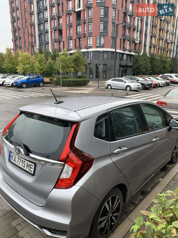 Хэтчбек Honda Fit 2019 в Киеве