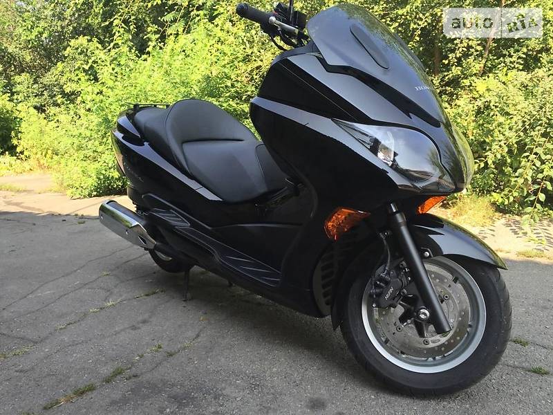 Макси-скутер Honda Forza 125 2010 в Днепре