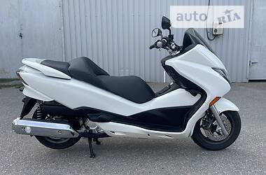 Макси-скутер Honda Forza 125 2010 в Днепре