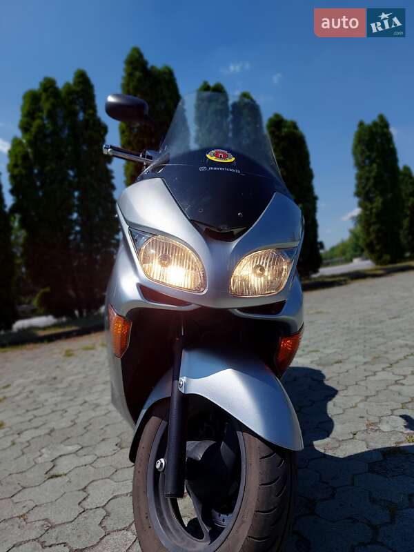 Макси-скутер Honda Forza 250 2006 в Дубно