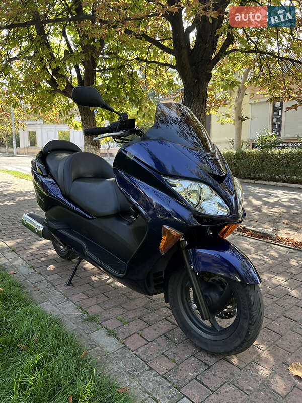 Максі-скутер Honda Forza 250 2004 в Білгороді-Дністровському