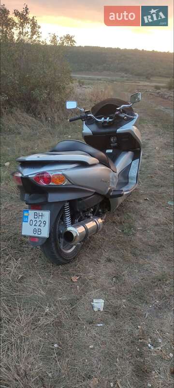 Макси-скутер Honda Forza 250 2010 в Захарьевке