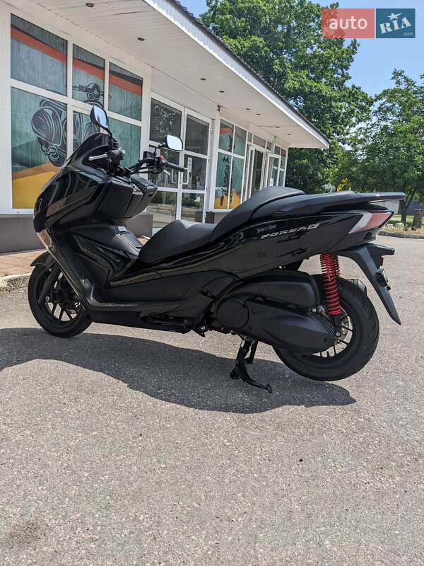 Максі-скутер Honda Forza 250 2013 в Кременчуці
