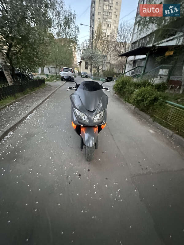 Максі-скутер Honda Forza 250 2008 в Одесі