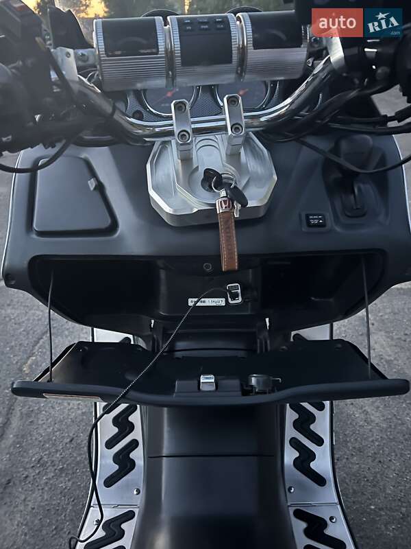 Максі-скутер Honda Forza 250 2003 в Миколаєві