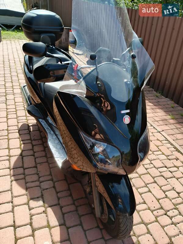 Макси-скутер Honda Forza 250 2007 в 
