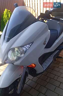 Макси-скутер Honda Forza 250 2011 в 