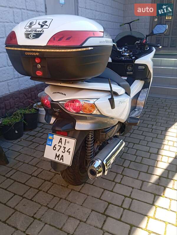 Макси-скутер Honda Forza 250 2011 в Броварах