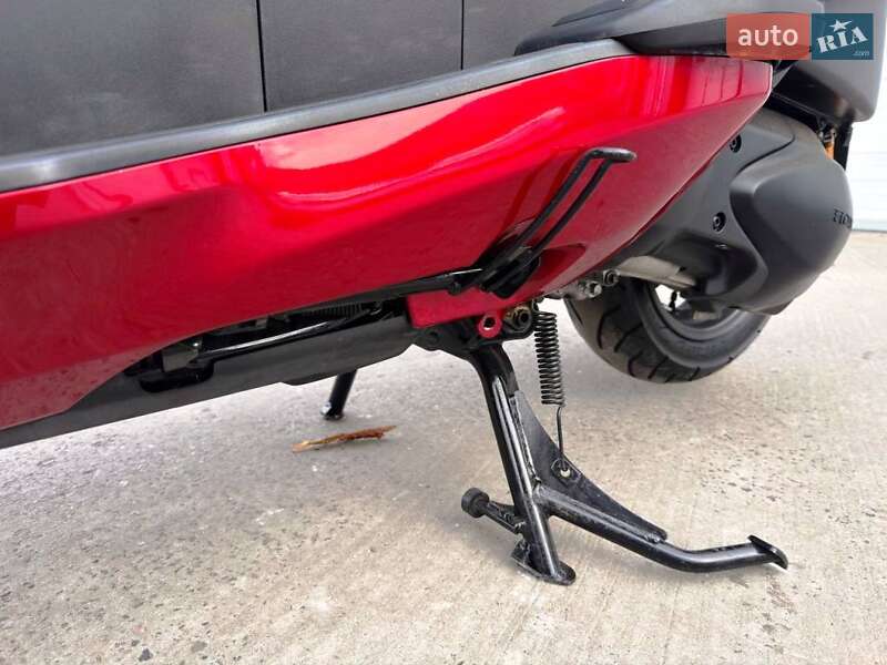 Макси-скутер Honda Forza 250 2004 в Черкассах фото 17 Макси-скутер Honda Forza 250 2004 в Черкассах