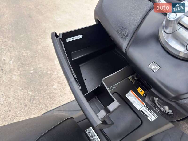 Макси-скутер Honda Forza 250 2004 в Черкассах фото 25 Макси-скутер Honda Forza 250 2004 в Черкассах