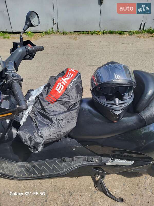 Макси-скутер Honda Forza MF06 2001 в Киеве