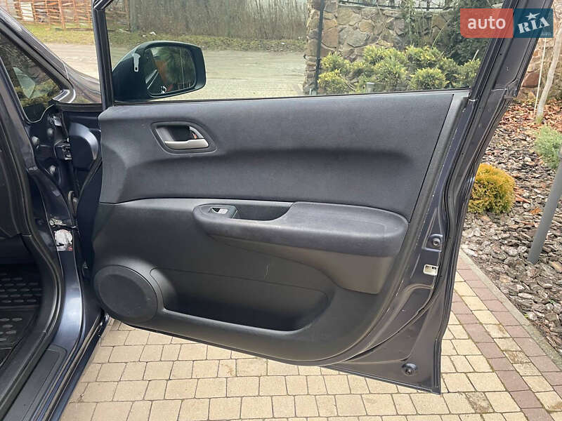 Микровэн Honda FR-V 2006 в Луцке