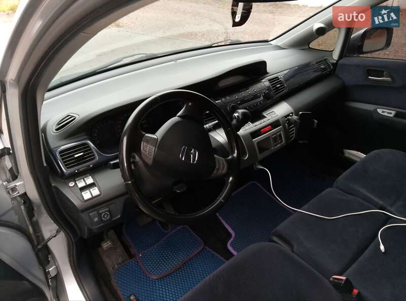 Микровэн Honda FR-V 2008 в Коростене