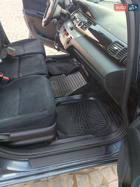 Микровэн Honda FR-V 2006 в Каменец-Подольском