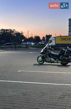 Мотоцикл Круизер Honda GL 1500 Gold Wing 1990 в 